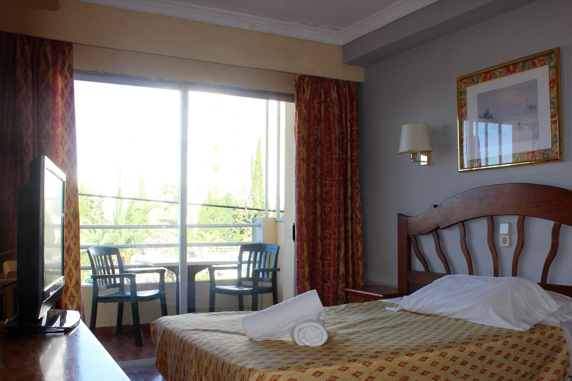 Bj Bei Juan Hostal S'Illot  Ngoại thất bức ảnh