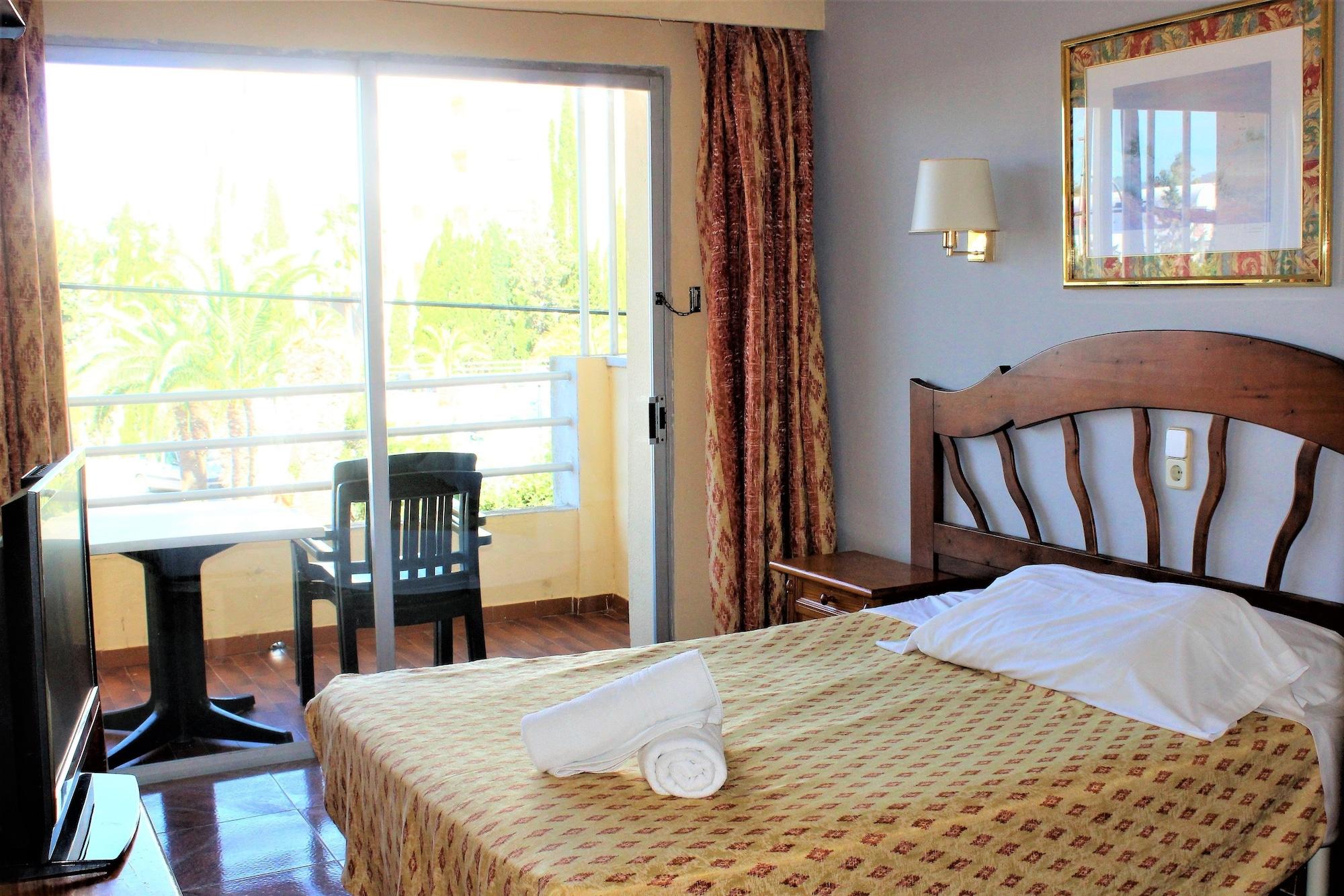 Bj Bei Juan Hostal S'Illot  Ngoại thất bức ảnh