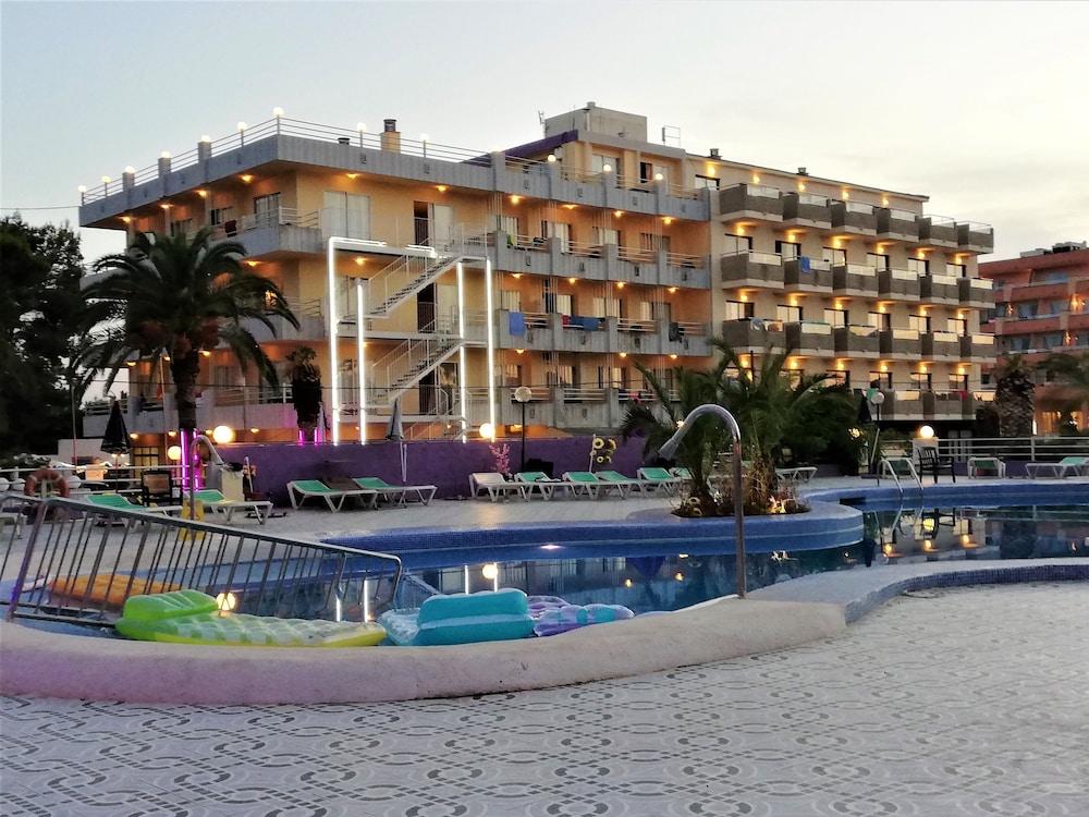 Bj Bei Juan Hostal S'Illot  Ngoại thất bức ảnh