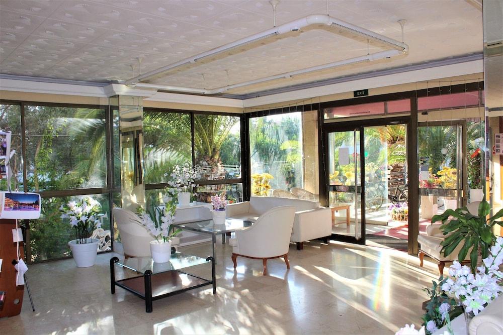 Bj Bei Juan Hostal S'Illot  Ngoại thất bức ảnh